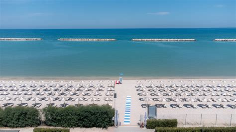 Vista panoramica di Porto Sant'Elpidio con il mare e le colline marchigiane