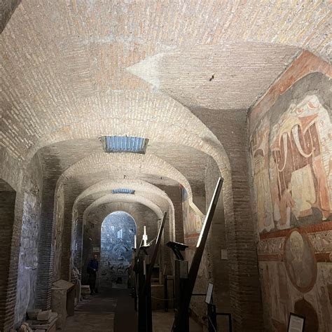 Schema dei tunnel sotterranei e della camera di Jacob sotto la statua