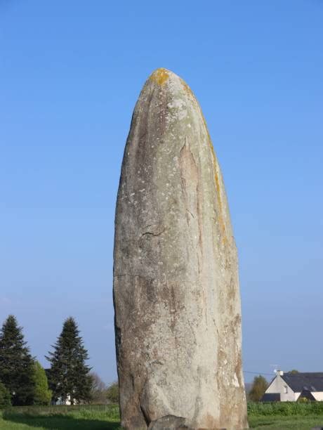 Immagine: Il Menhir di Tutino durante una manifestazione locale