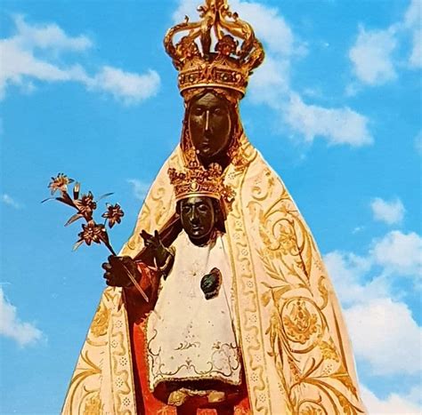 Statua della Madonna Nera di Tindari