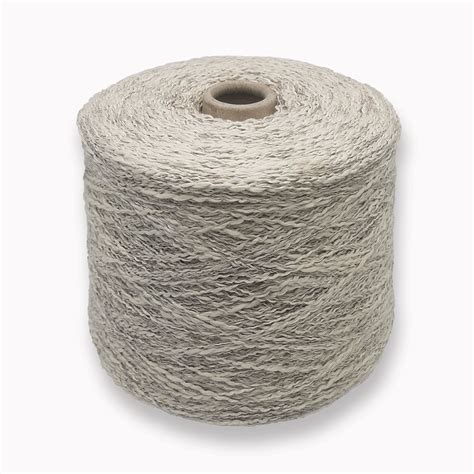 Diverse tipologie di filati: lana, cotone, cashmere