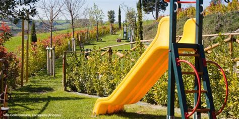 Agriturismo con parco giochi