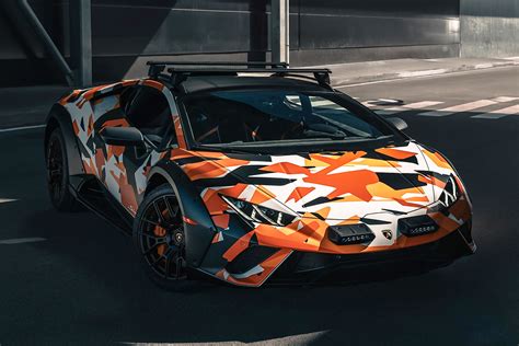 Passeggino all-terrain su sentiero sterrato