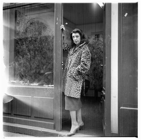 Fotografia d'epoca della galleria Iris Clert vuota durante la mostra del 1958