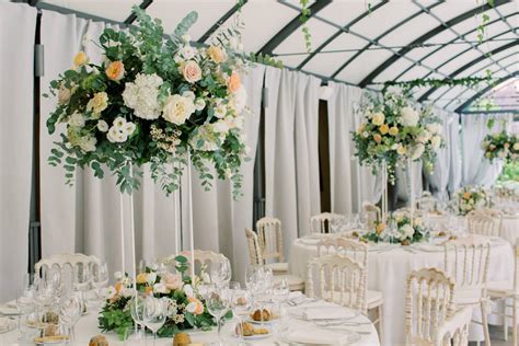 Allestimento per matrimonio nel parco dell'Agriturismo Materno
