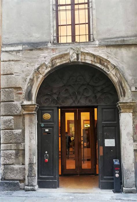 Biblioteca Civica Rayneri-Berti facade