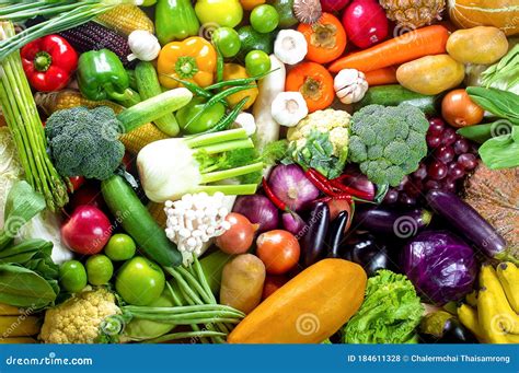 Verdure fresche e colorate per dado vegetale
