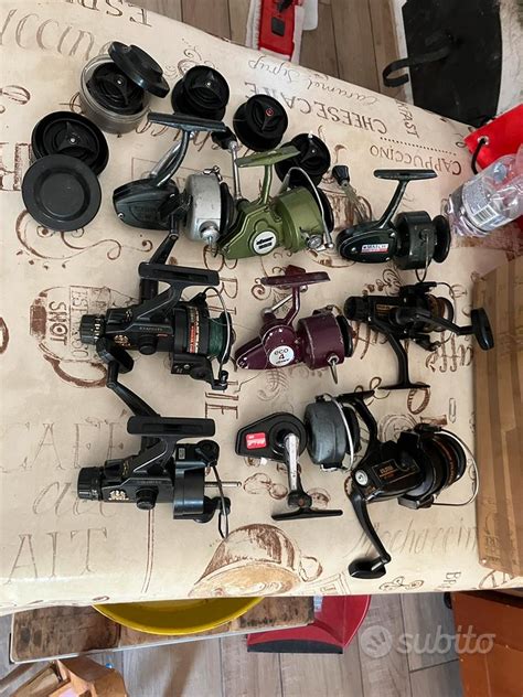 Accessori da pesca usati in buono stato, in vendita