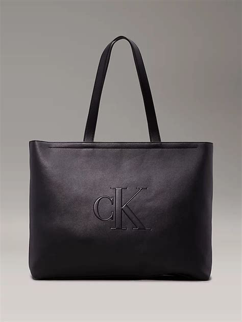Borsa fasciatoio Calvin Klein nera con logo trapuntato