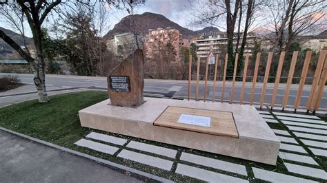 Monumento agli esuli giuliano-dalmati a Fertilia