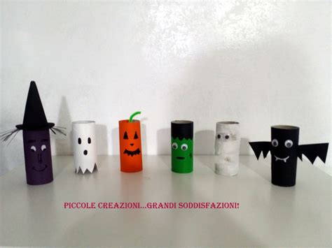 Mostri realizzati con rotoli di carta igienica