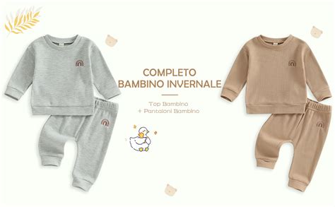 Bambini con completi invernali alla moda