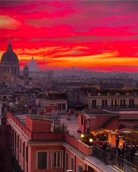 Coppia che si confida dopo un'esperienza