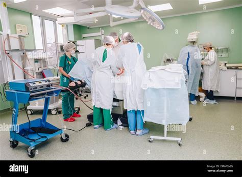 Staff medico in sala operatoria