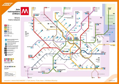 Segnaletica stradale o mappa con indicazioni per la metropolitana vicino a Via Tuscolana