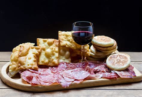 Gnocco fritto e tigelle