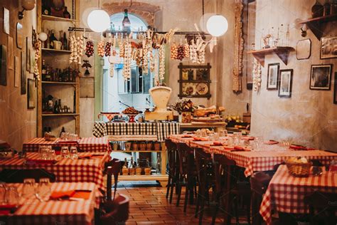 Interni trattoria romana rustica