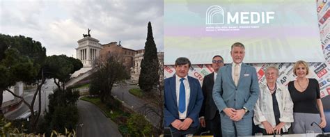 Foto storica di esuli dalmati in Italia