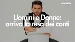 Due donne che indossano jumpsuit eleganti di colore bianco e nero