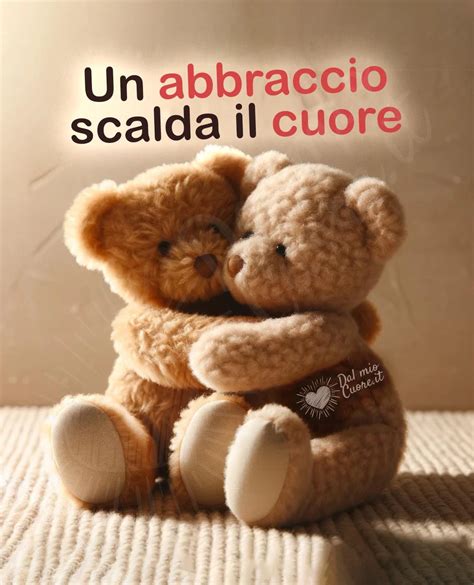 Illustrazione di un neonato in un abbraccio protettivo, con simboli di natura e scienza intorno