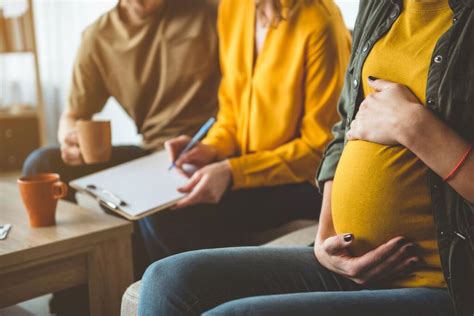 infografica sulle differenti legislazioni internazionali sulla maternità surrogata