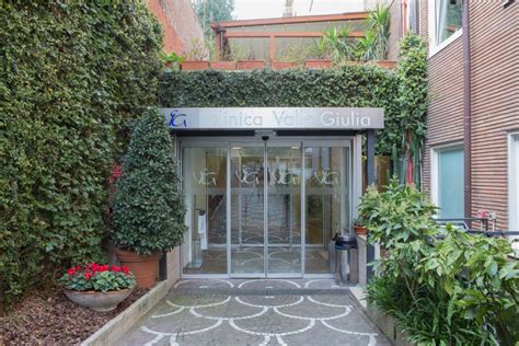 Vista esterna della Clinica Valle Giulia Genera Roma