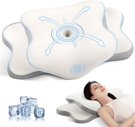 Donna incinta che dorme su un fianco con cuscino