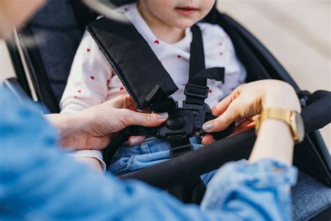 Caratteristiche Essenziali di un Passeggino (Sicurezza, Comfort, Manovrabilità)