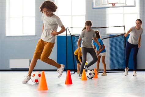 Bambini che partecipano ad attività sportive