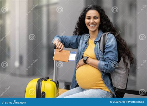 Pregnant woman traveling
