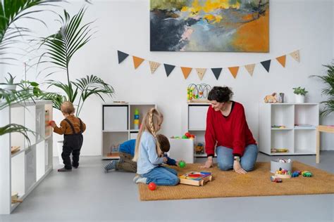 Ambiente educativo accogliente e luminoso per bambini