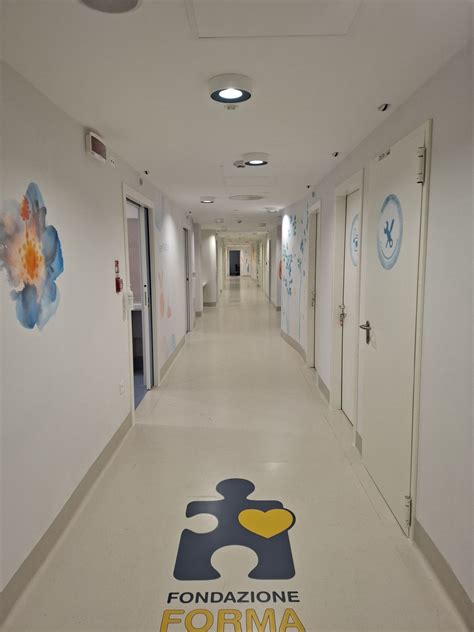 Dettaglio di un reparto di neonatologia moderno