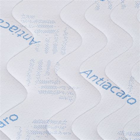 Rivestimento anallergico e antiacaro di un materasso per bambini
