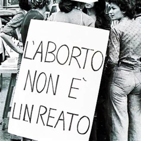 Simbolo della legge 194 sull'aborto in Italia