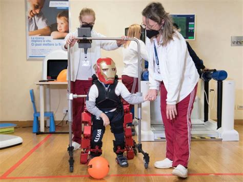 Esoscheletro 3D per fratture pediatriche al Santobono