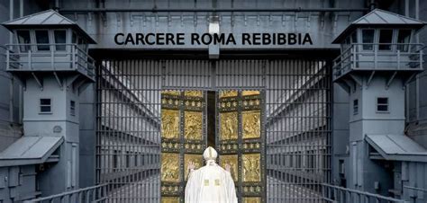 l'architettura del complesso penitenziario di Rebibbia visto dall'esterno in una giornata piovosa