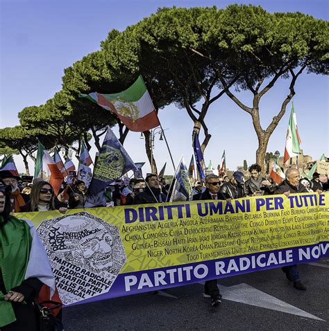 Volantino del Partito Radicale per il referendum sull'aborto