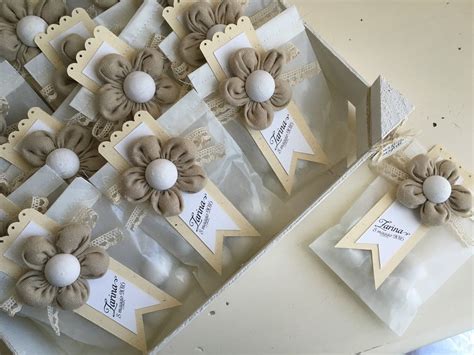 Bomboniera a forma di angelo con confetti