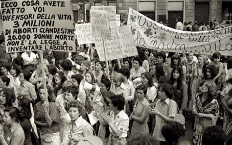 Manifestazione storica per i diritti civili e l'aborto in Italia