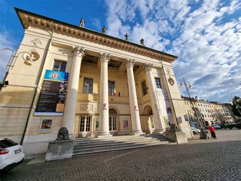 teatro storico napoletano e architetture aragonesi