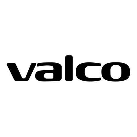Logo Valco Baby e una famiglia felice che passeggia