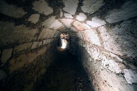rappresentazione artistica dei sotterranei di Palermo