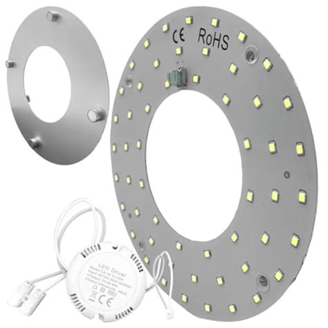 Dettaglio della circuiteria interna di una lampada LED circolare