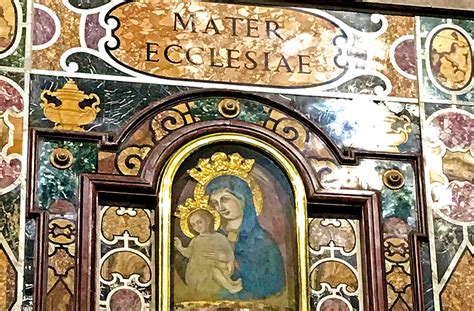 rappresentazione classica della Madonna della Colonna in un contesto sacro