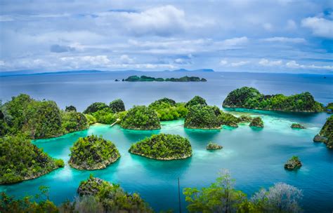 Paesaggio mozzafiato di Raja Ampat, Indonesia