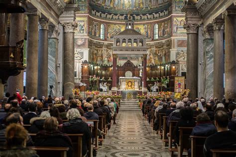 Comunità riunita in preghiera