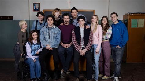 Rappresentazione di un professore che insegna a studenti di medicina