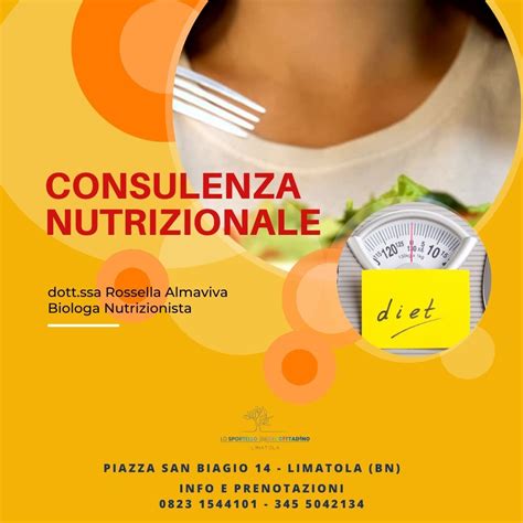 specialista Tecnozoo al lavoro in una stalla per consulenza nutrizionale