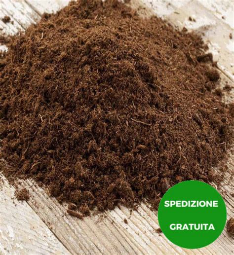 foto di un bancone da giardinaggio con vari tipi di torba, sfagno e vasi in plastica