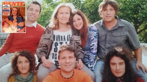 La famiglia Giannini con i sei gemelli